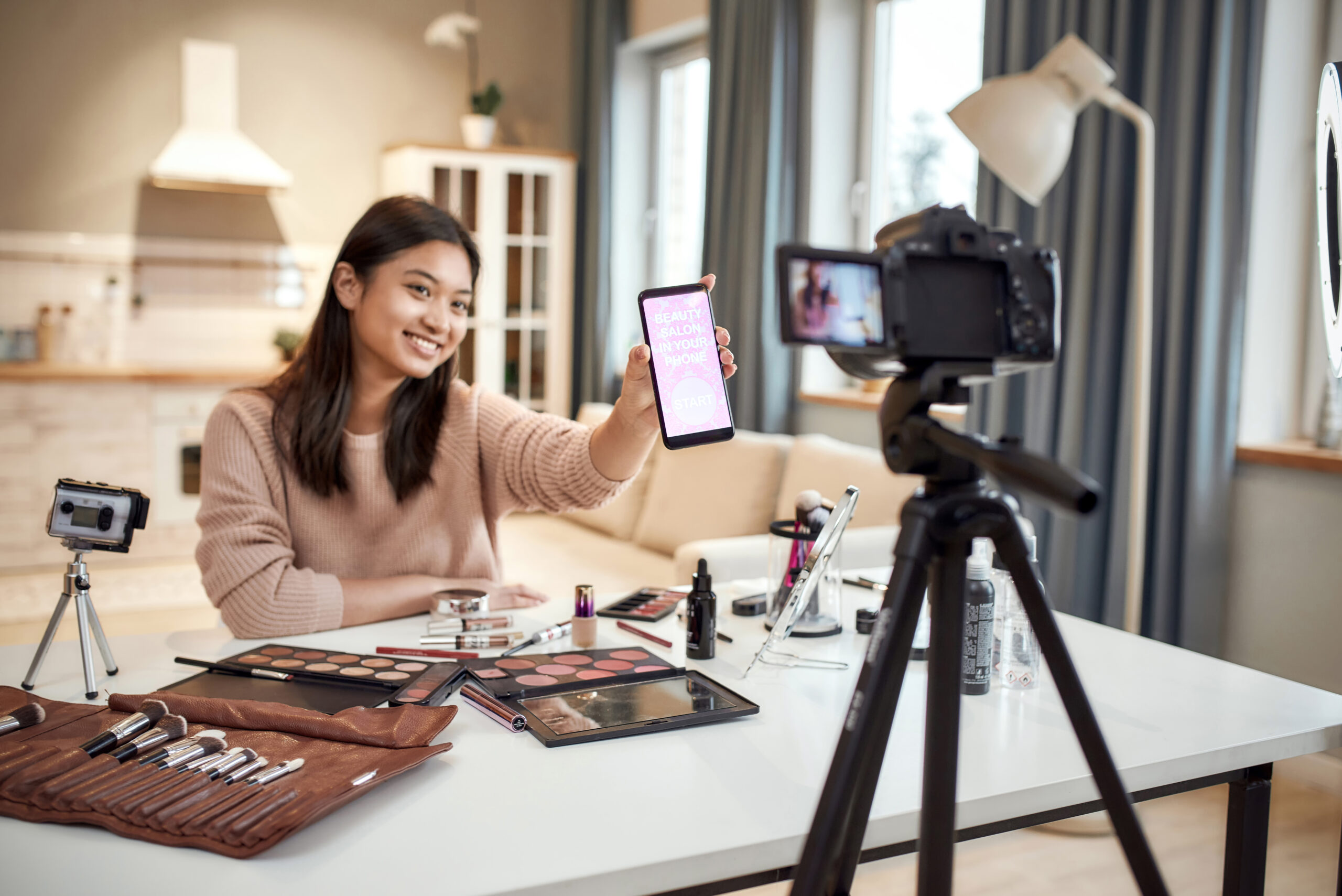 menggunakan influencer sebagai cara untuk melakukan marketing